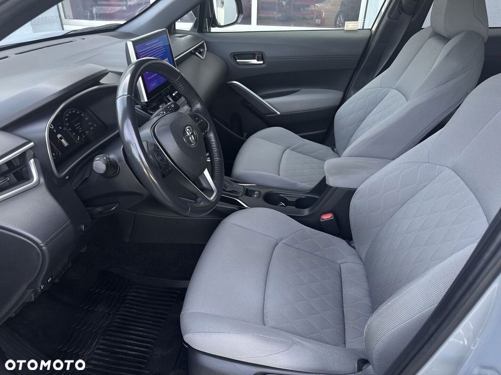 Toyota Corolla Cross - 17