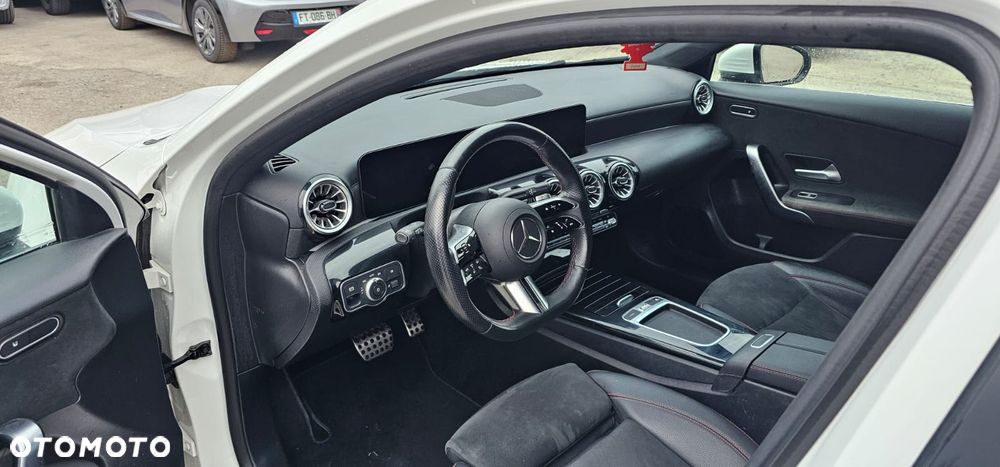 Mercedes-Benz Klasa A 180 Progressive 7G-DCT - 11