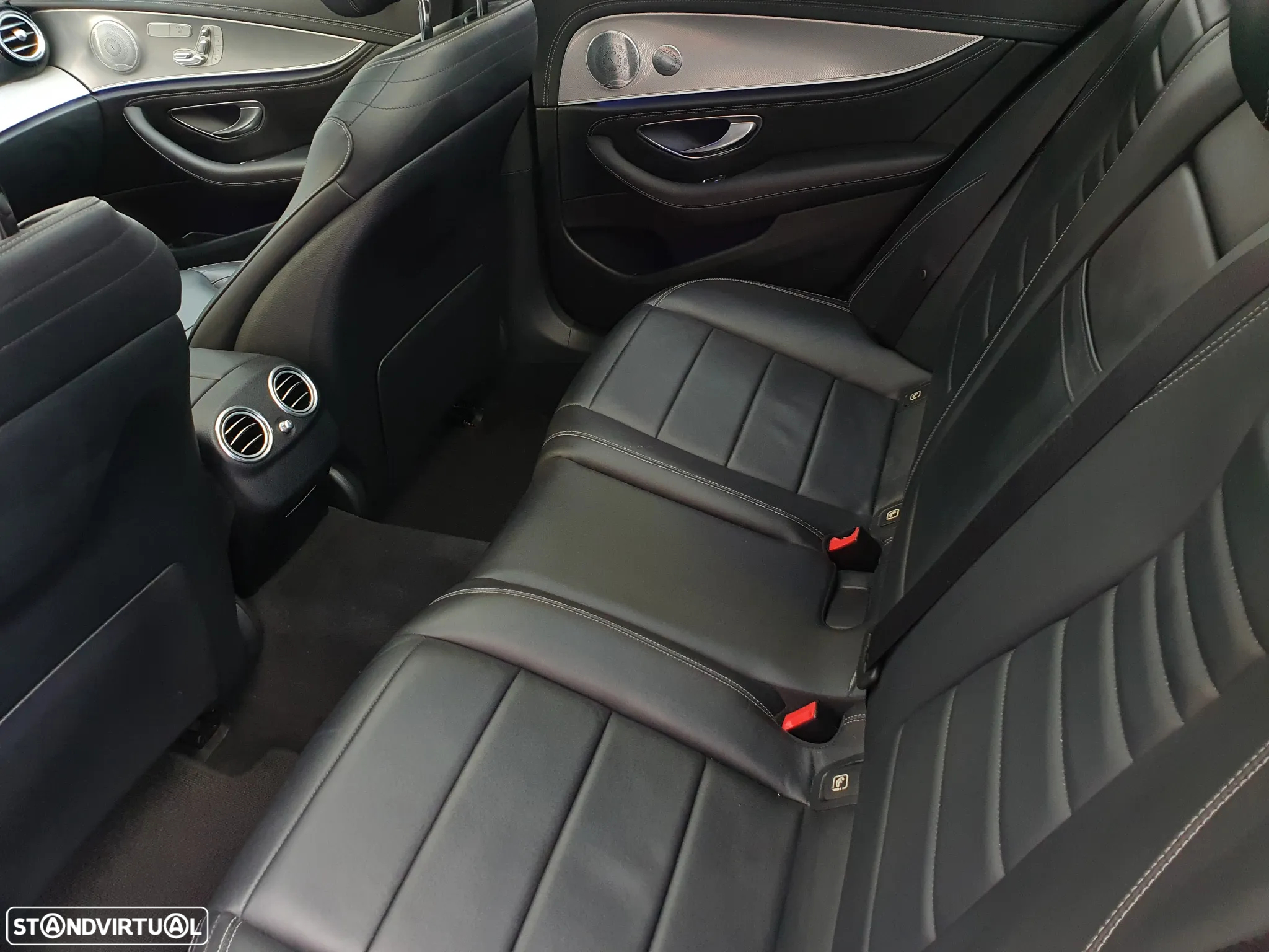 Mercedes-Benz E 220 d AMG - 26