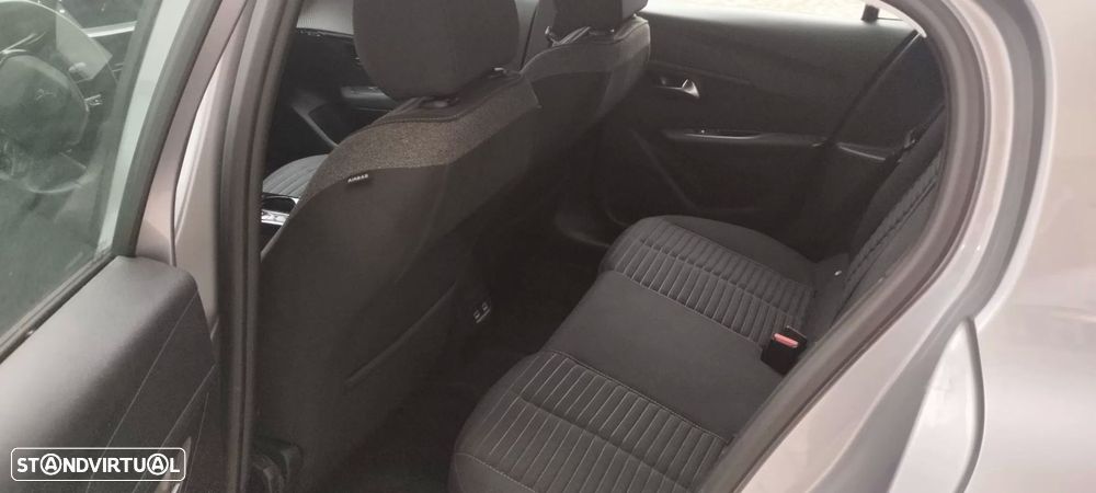 Peugeot e-208 Active Pack - 11