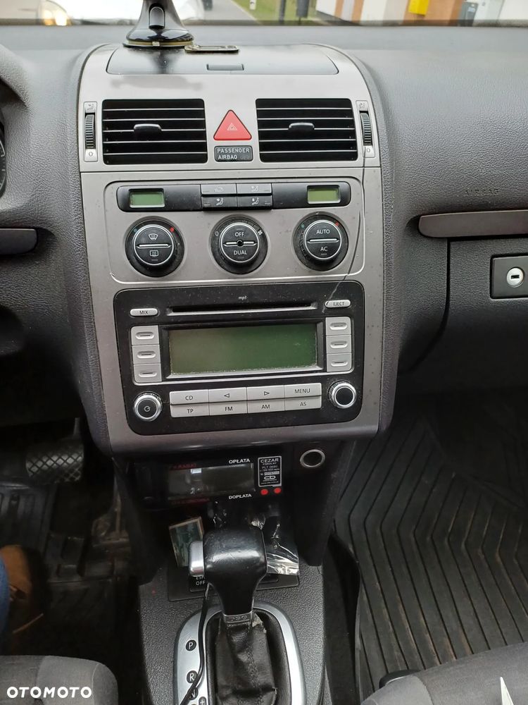 Volkswagen Touran 2.0 TDI DSG Highline - 12