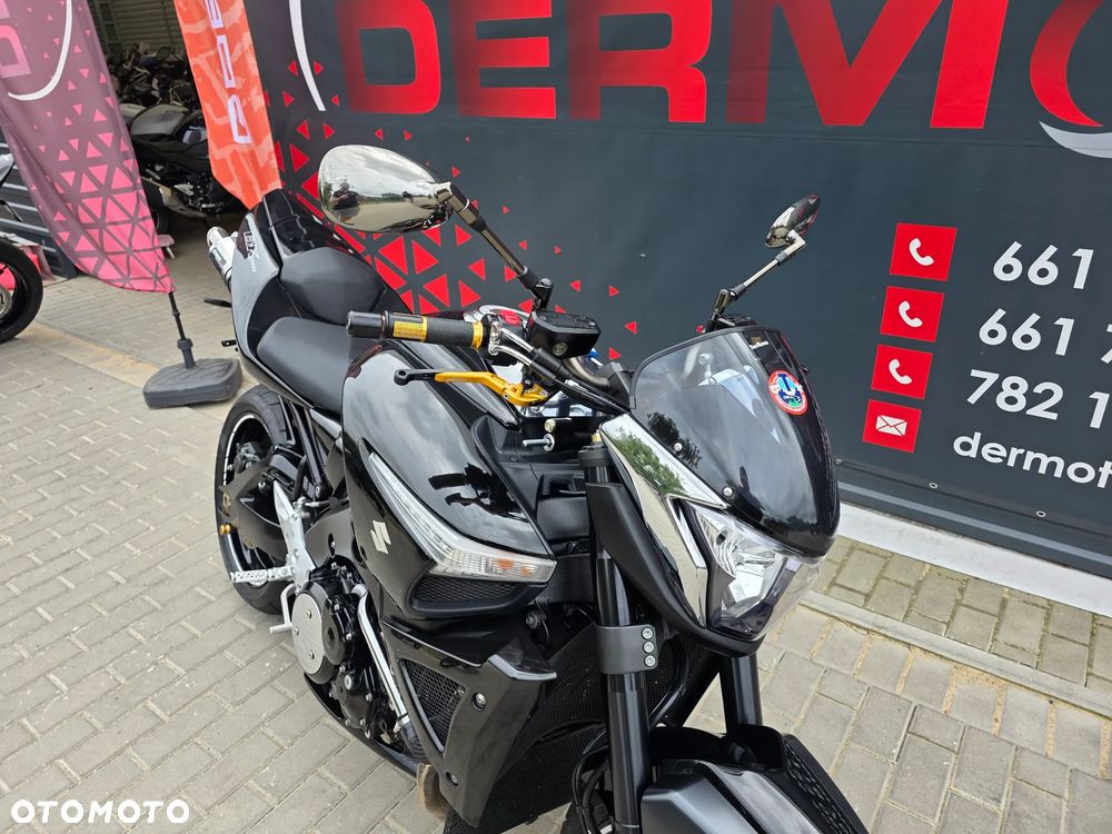 Suzuki GSX - 22