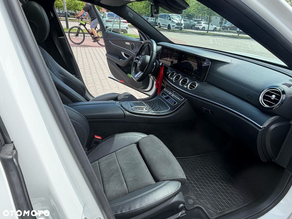 Mercedes-Benz Klasa E 220 d 4-Matic - 15