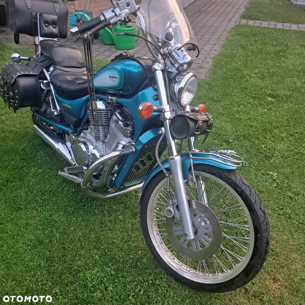 Suzuki Intruder - 7