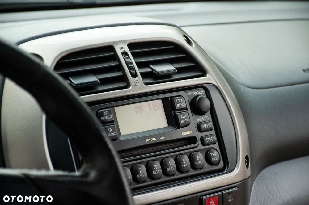 Toyota RAV4 2.0 VVT-i Sol - 17