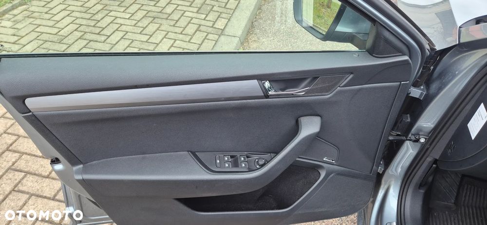 Skoda Superb 2.0 TSI Style DSG - 12