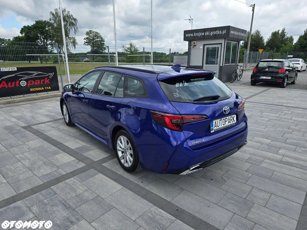 Toyota Corolla 1.8 Hybrid Comfort - 13