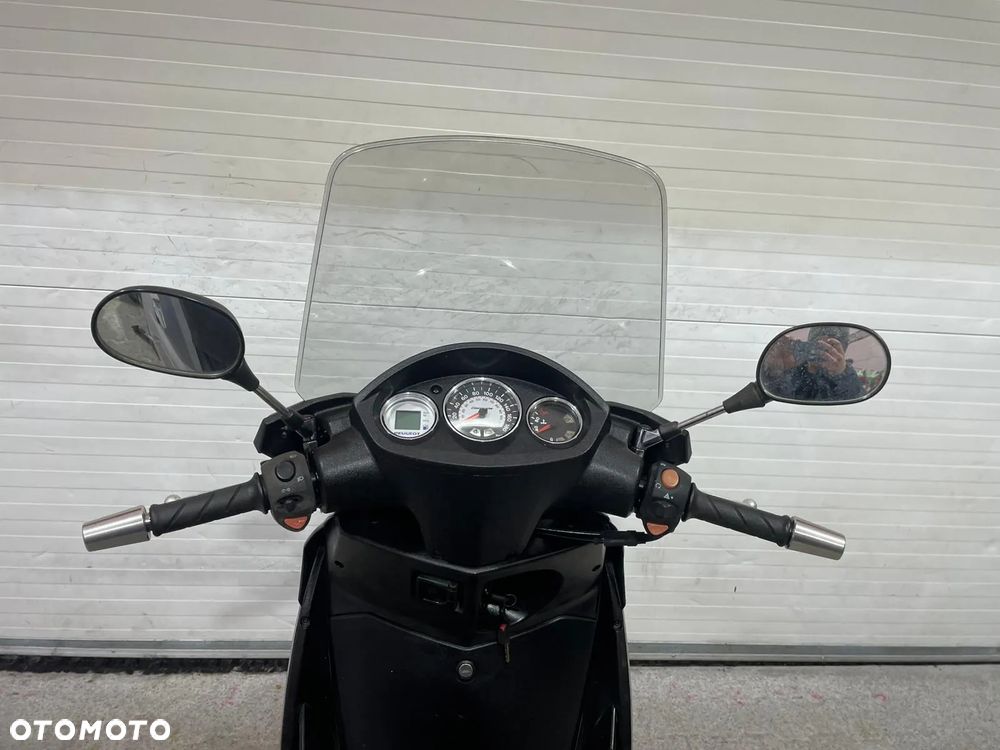 Peugeot Geopolis - 32