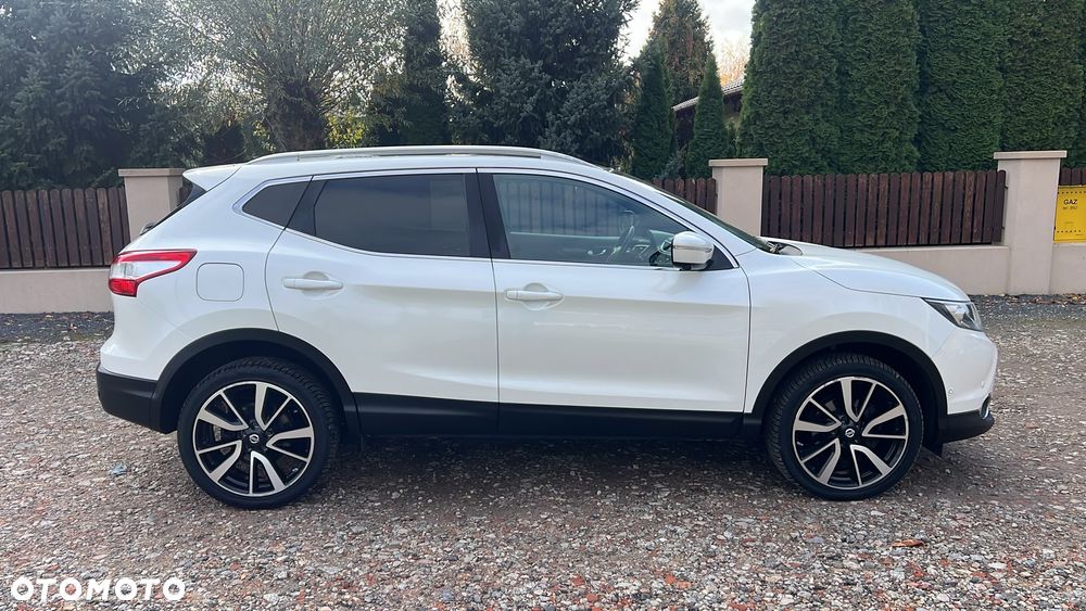 Nissan Qashqai 1.6 dCi 4 x 4 DPF tekna - 16