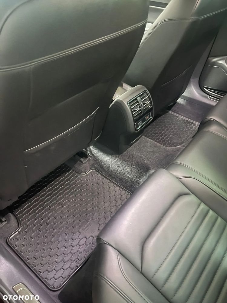 Volkswagen Passat 2.0 TDI SCR Comfortline - 4