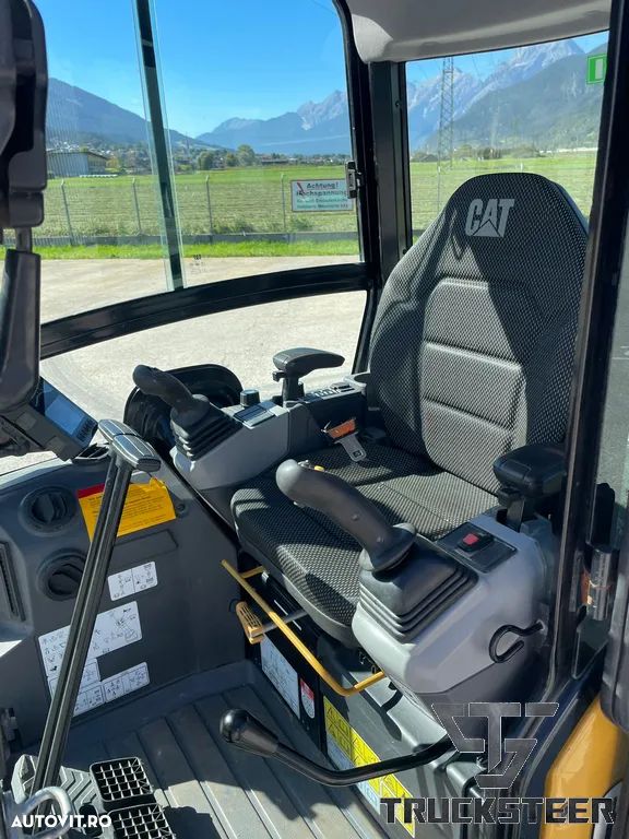 JCB 301.8 - 5