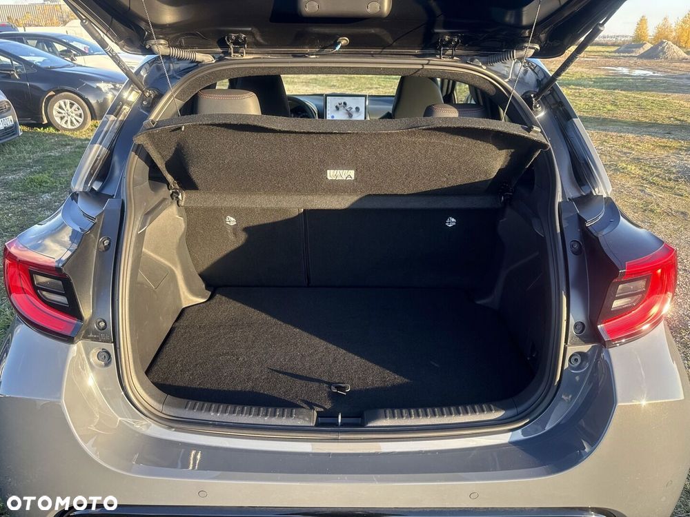 Toyota Yaris Hybrid 1.5 GR Sport - 15