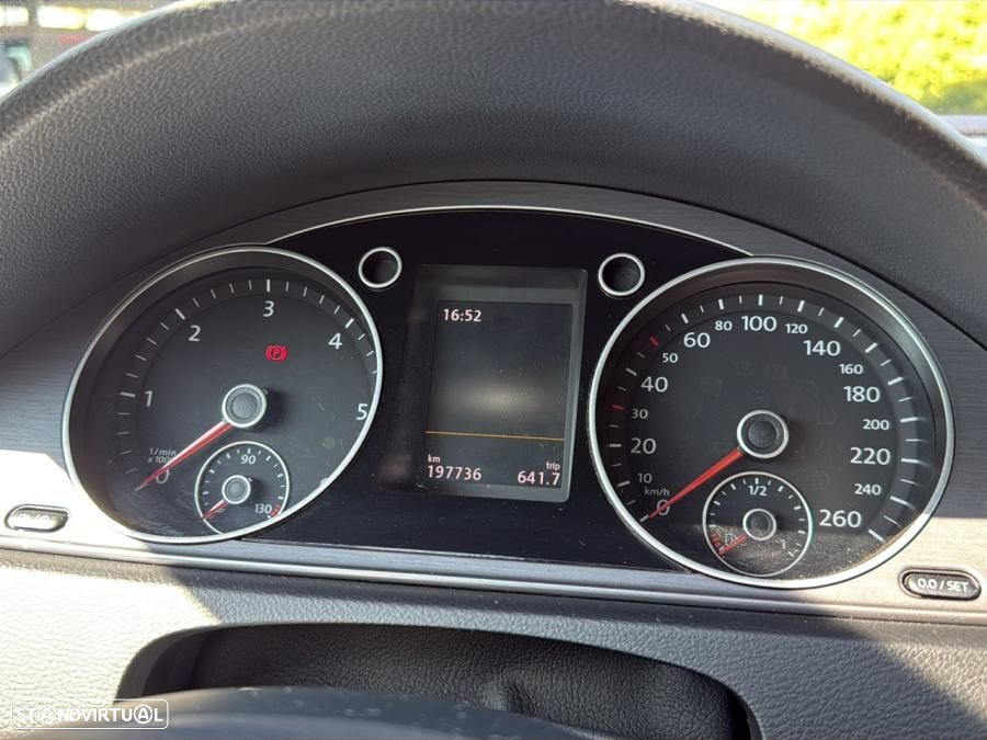 VW Passat Variant 1.6 TDI Confortline Navig - 11