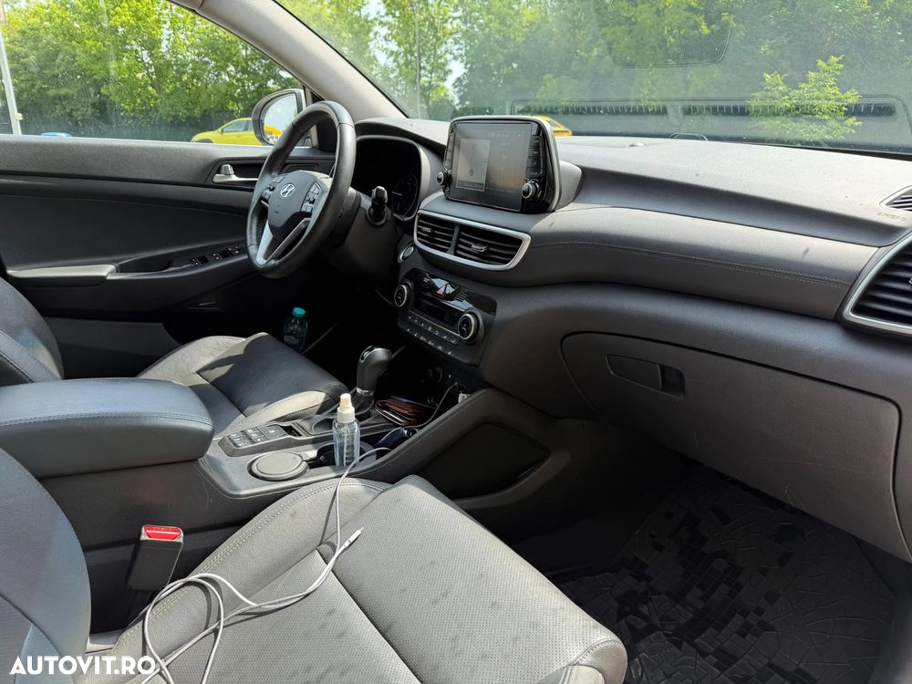 Hyundai Tucson 2.0 CRDI 4WD 8AT Luxury - 21