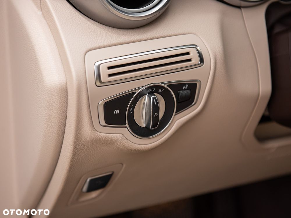 Mercedes-Benz GLC 300 4-Matic - 17