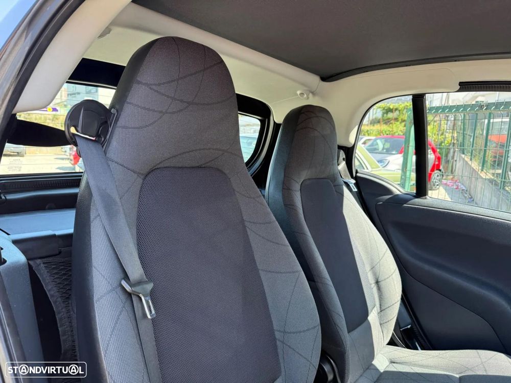 Smart ForTwo Coupé 1.0 mhd Passion 71 - 31