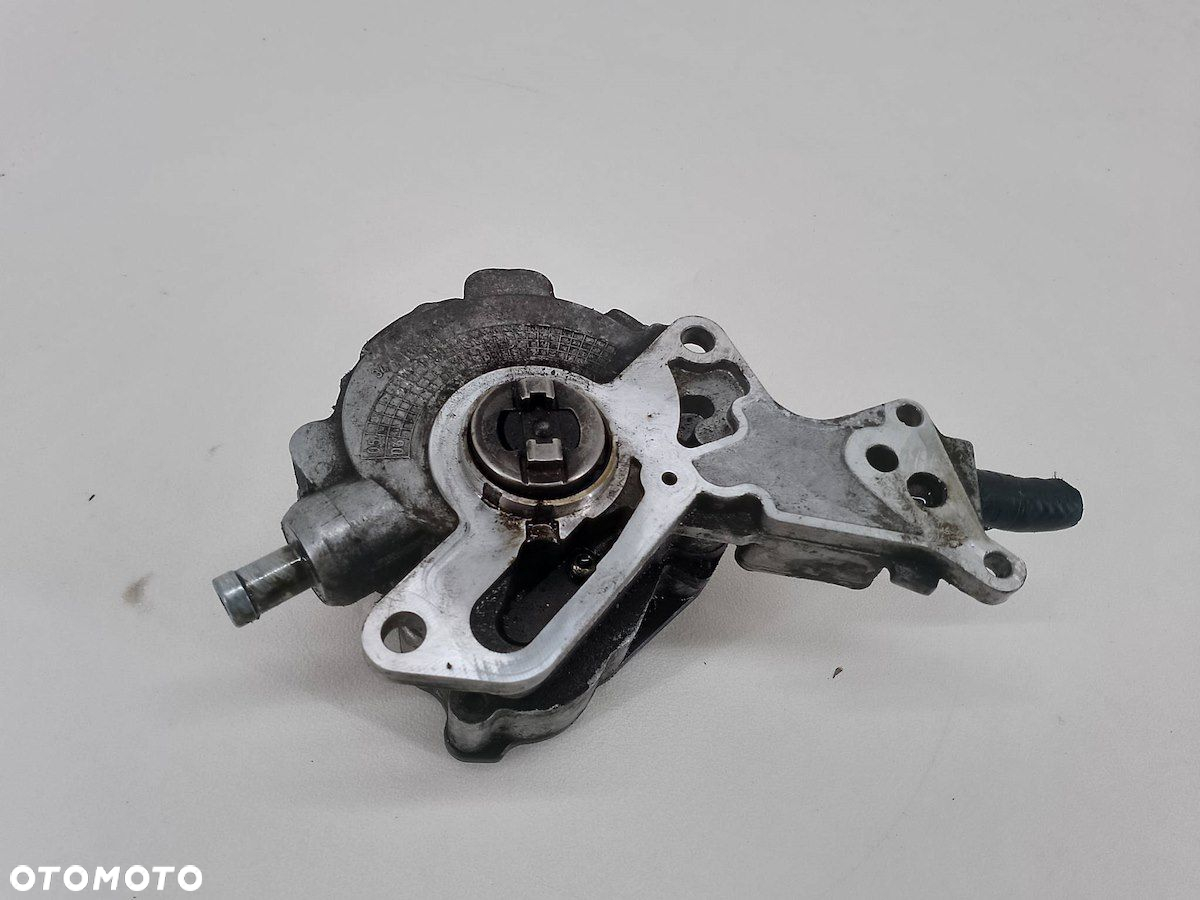 POMPA VACUM VW PASSAT B6 038145209K 2.0 TDI - 3