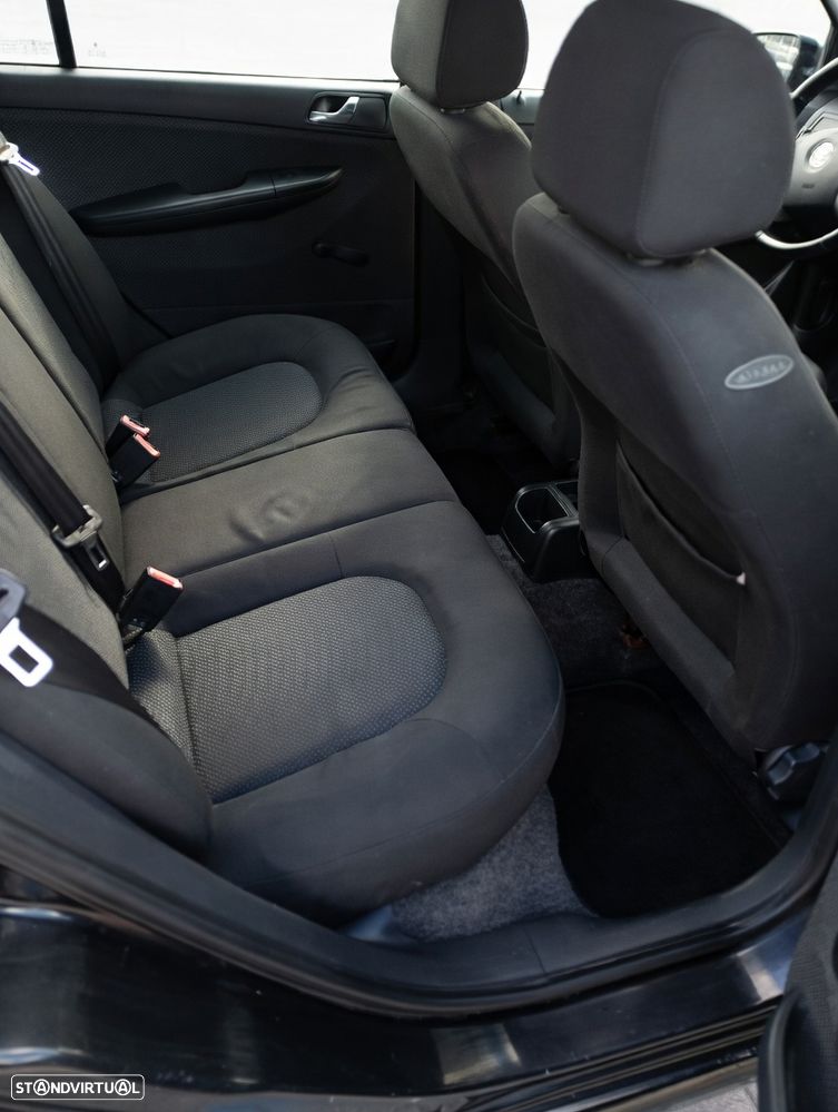 Skoda Fabia Break 1.2 Active - 7