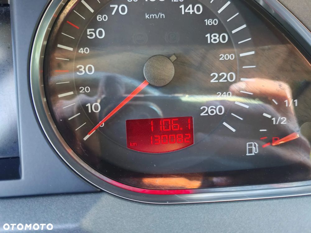 Audi A6 Limousine 2.4 - 8