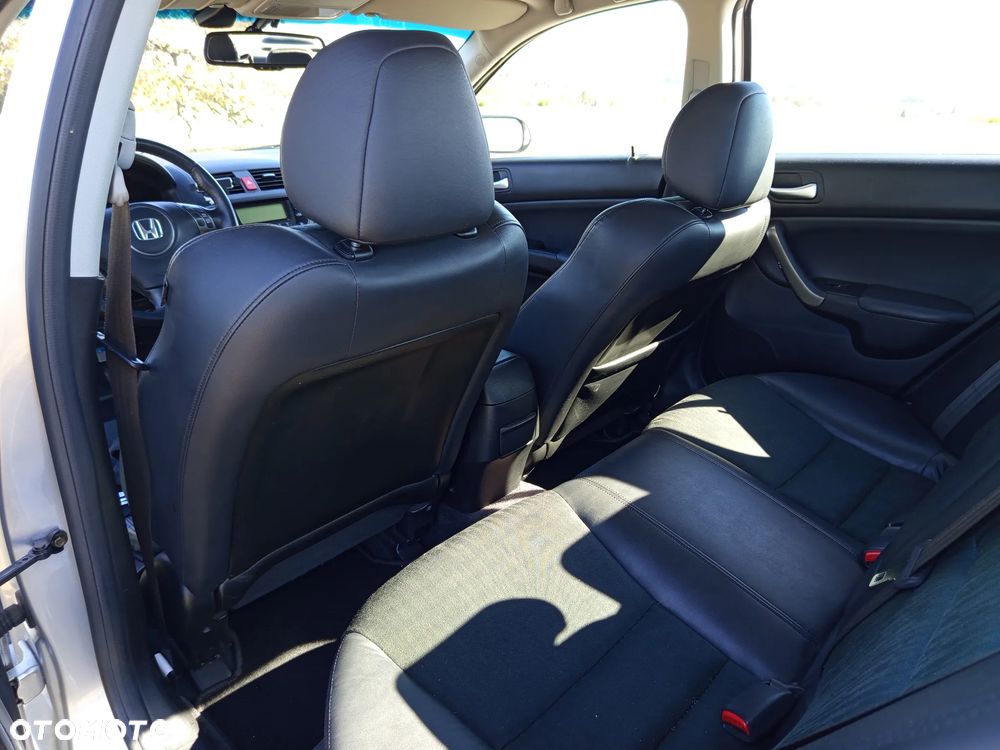 Honda Accord 2.0 Executive - 25