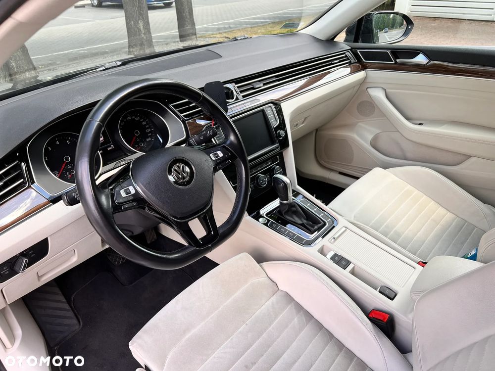 Volkswagen Passat 1.8 TSI BMT Highline DSG - 1