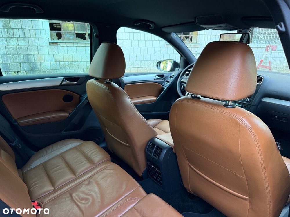 Volkswagen Golf - 14