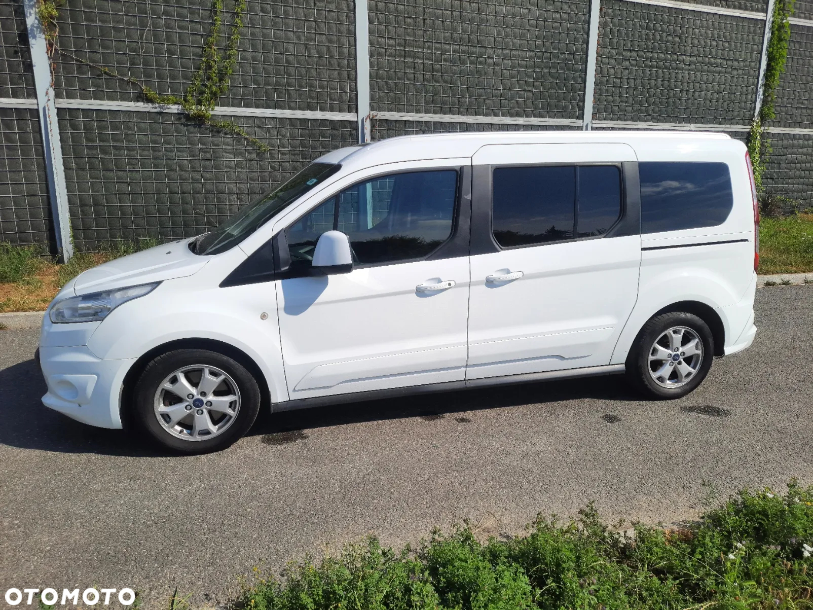 Ford Tourneo Connect Gr 1.5 TDCi Titanium - 2