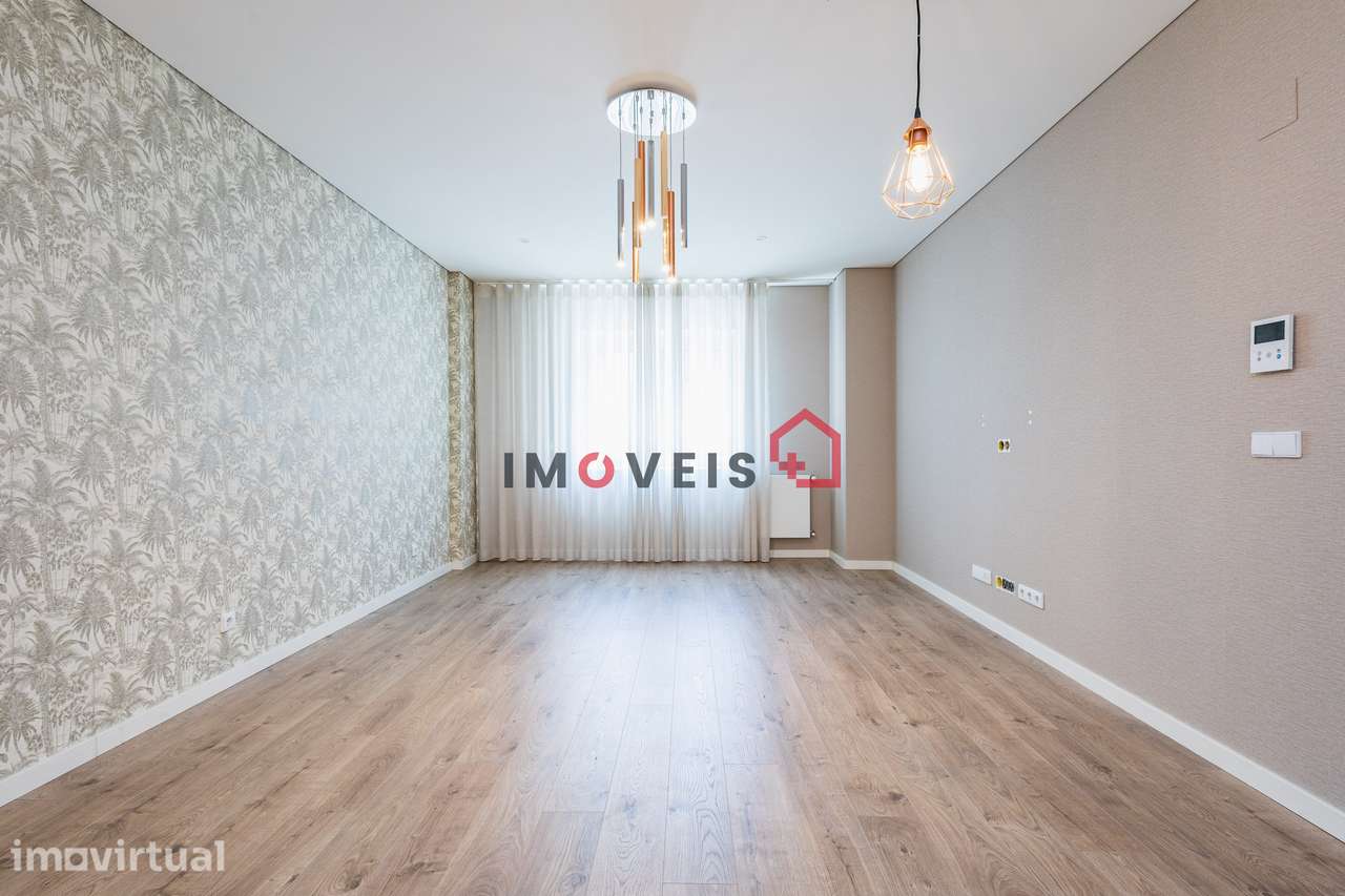 Apartamento T2 com Parqueamento e Arrecadação no centro de Leiria - Grande imagem: 3/32
