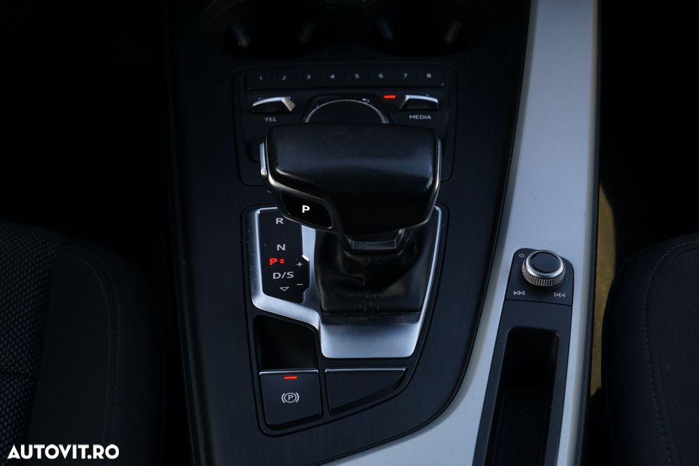 Audi A4 Avant 2.0 TDI S tronic - 13