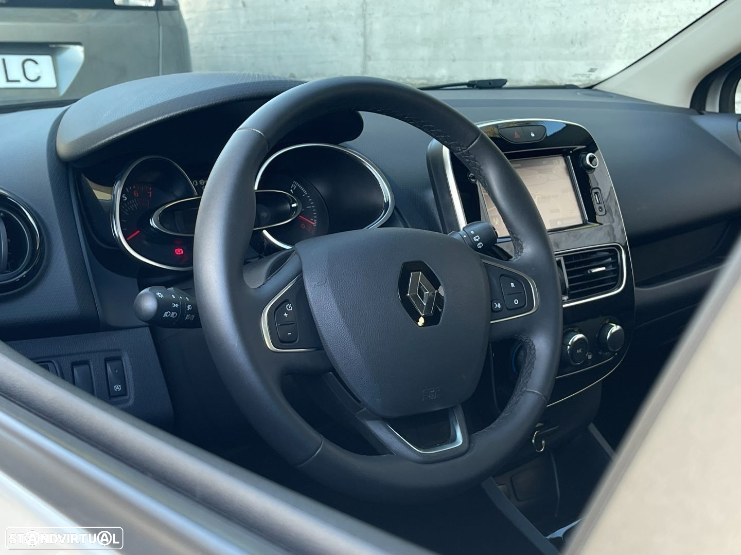 Renault Clio Sport Tourer 1.5 dCi Limited - 26