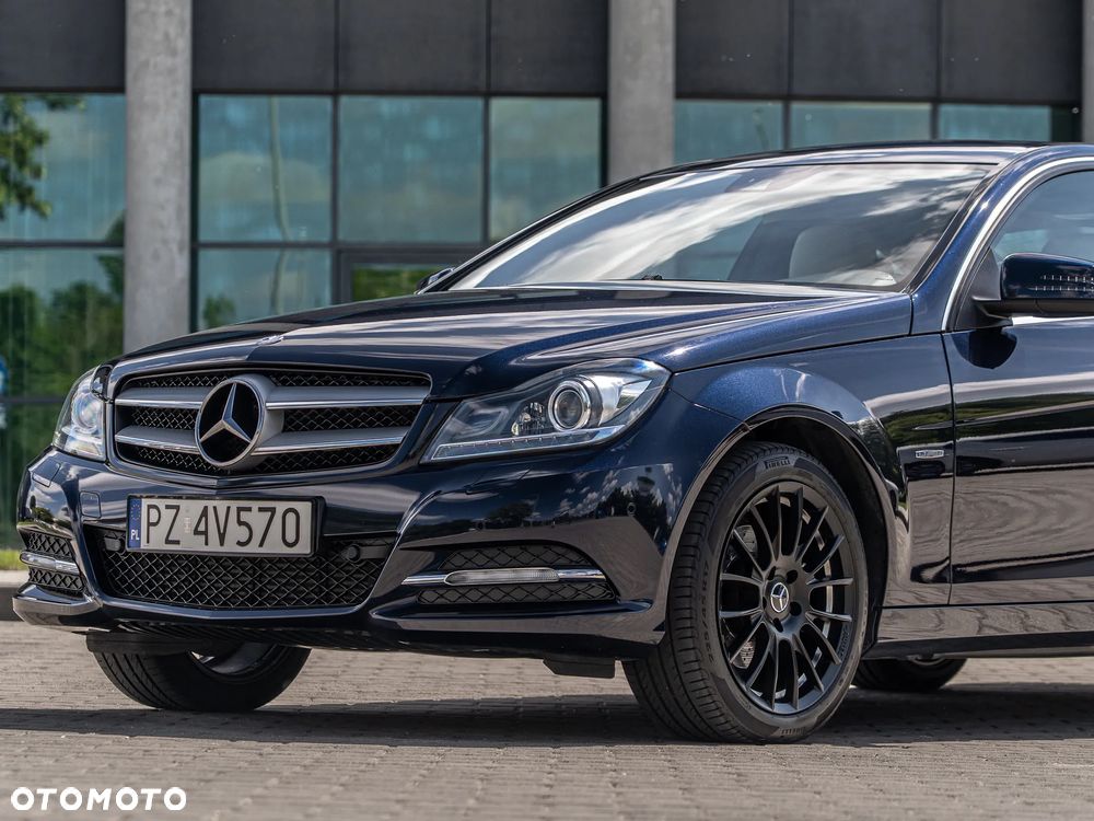 Mercedes-Benz Klasa C 250 CGI BlueEff - 3
