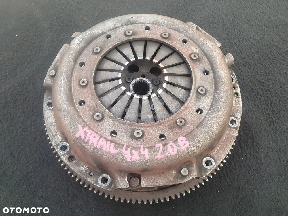 KOŁO DWUMASOWE TARCZA DOCISK NISSAN X-TRAIL I 2.0 16V - 2