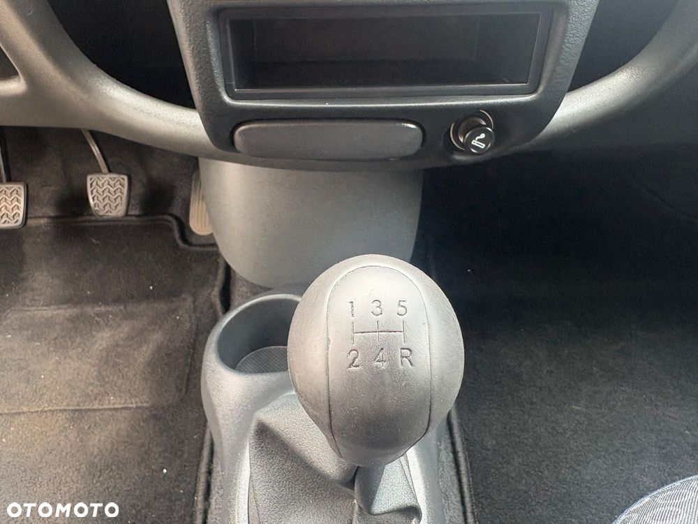 Toyota Yaris 1.0 - 34