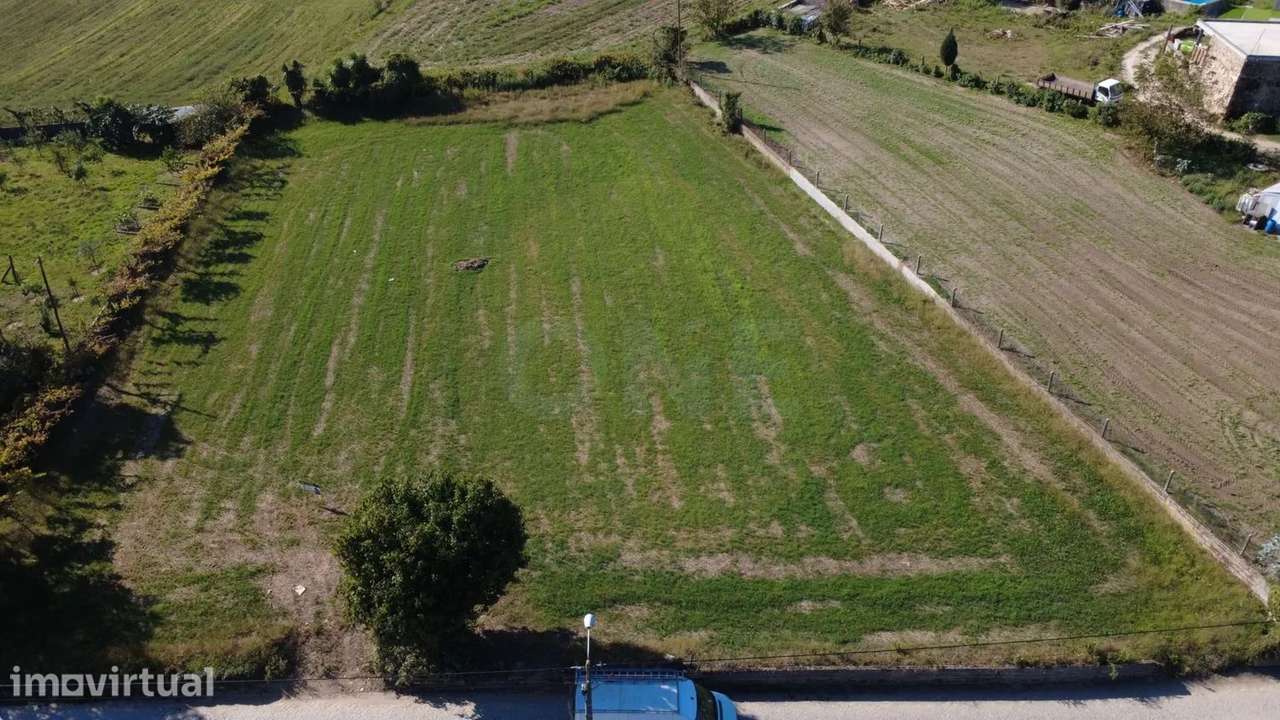 Terreno Urbano em Silveiros, Barcelos - Grande imagem: 2/3