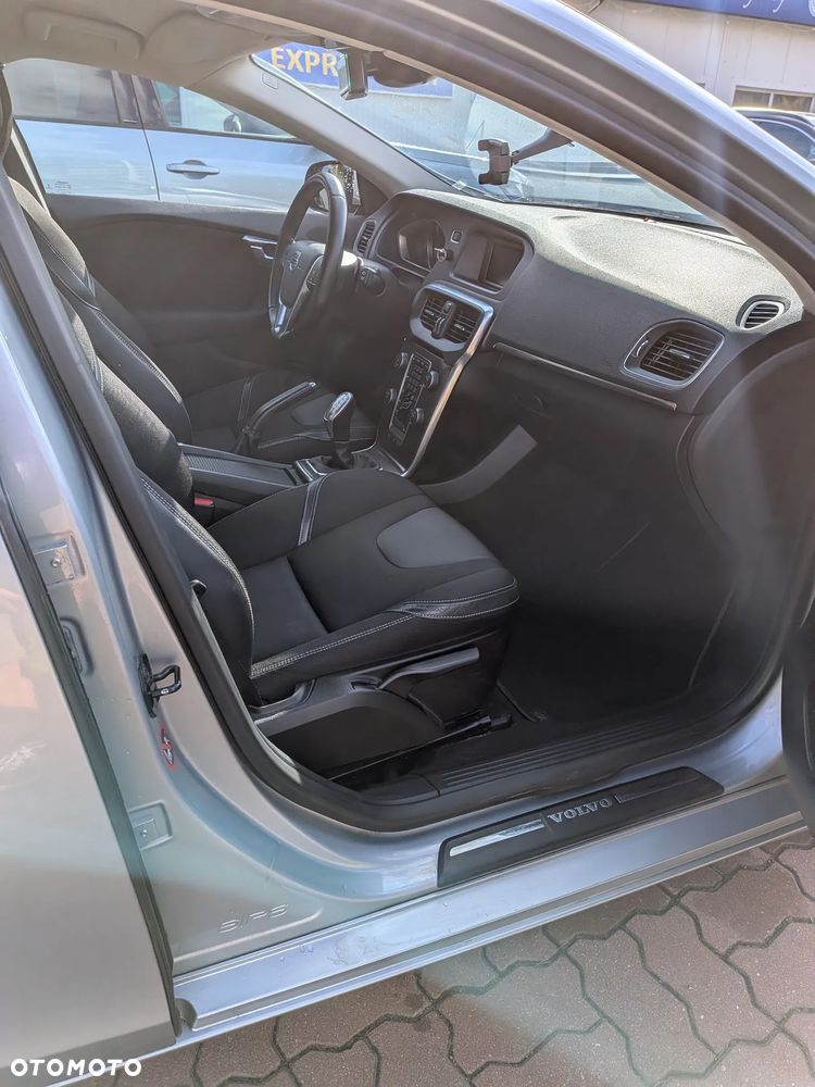 Volvo V40 - 22