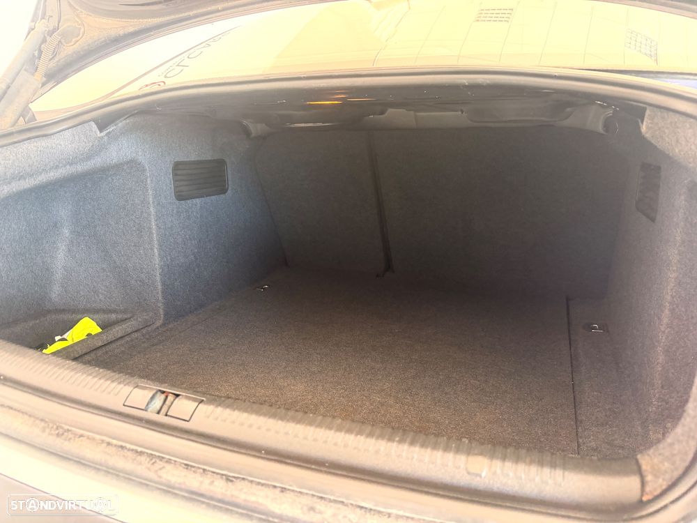 Audi A4 1.6 - 9