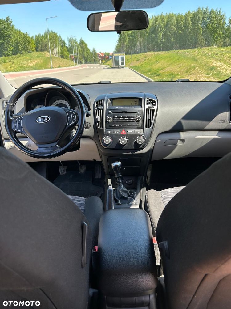 Kia Ceed 1.4 Comfort + - 7