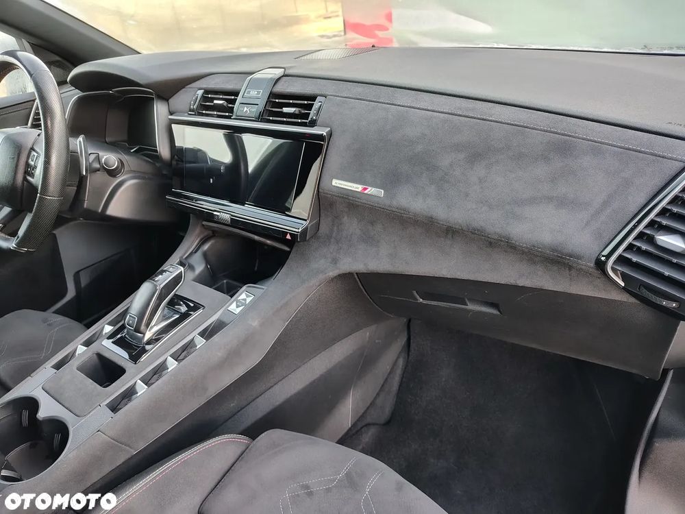 DS Automobiles DS 7 Crossback - 31