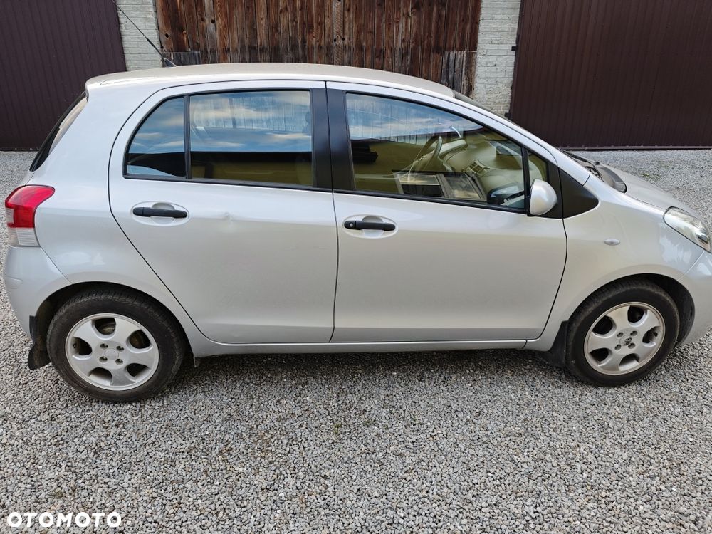 Toyota Yaris - 6