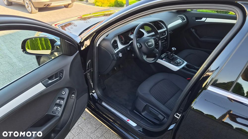 Audi A4 Avant 2.0 TDI DPF S line Sportpaket - 8
