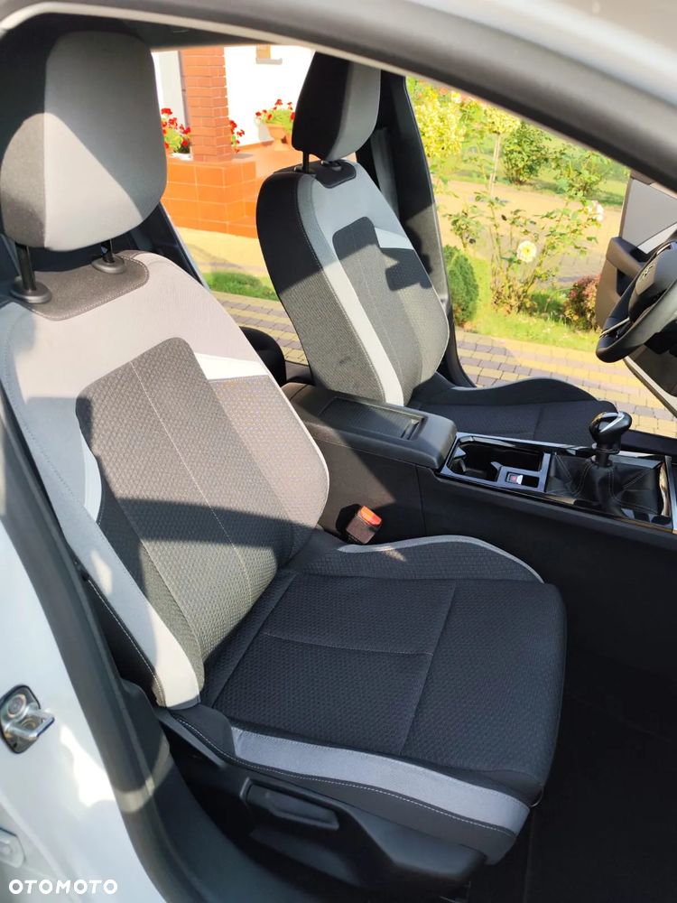 Opel Astra VI 1.2 T Edition S&S - 18