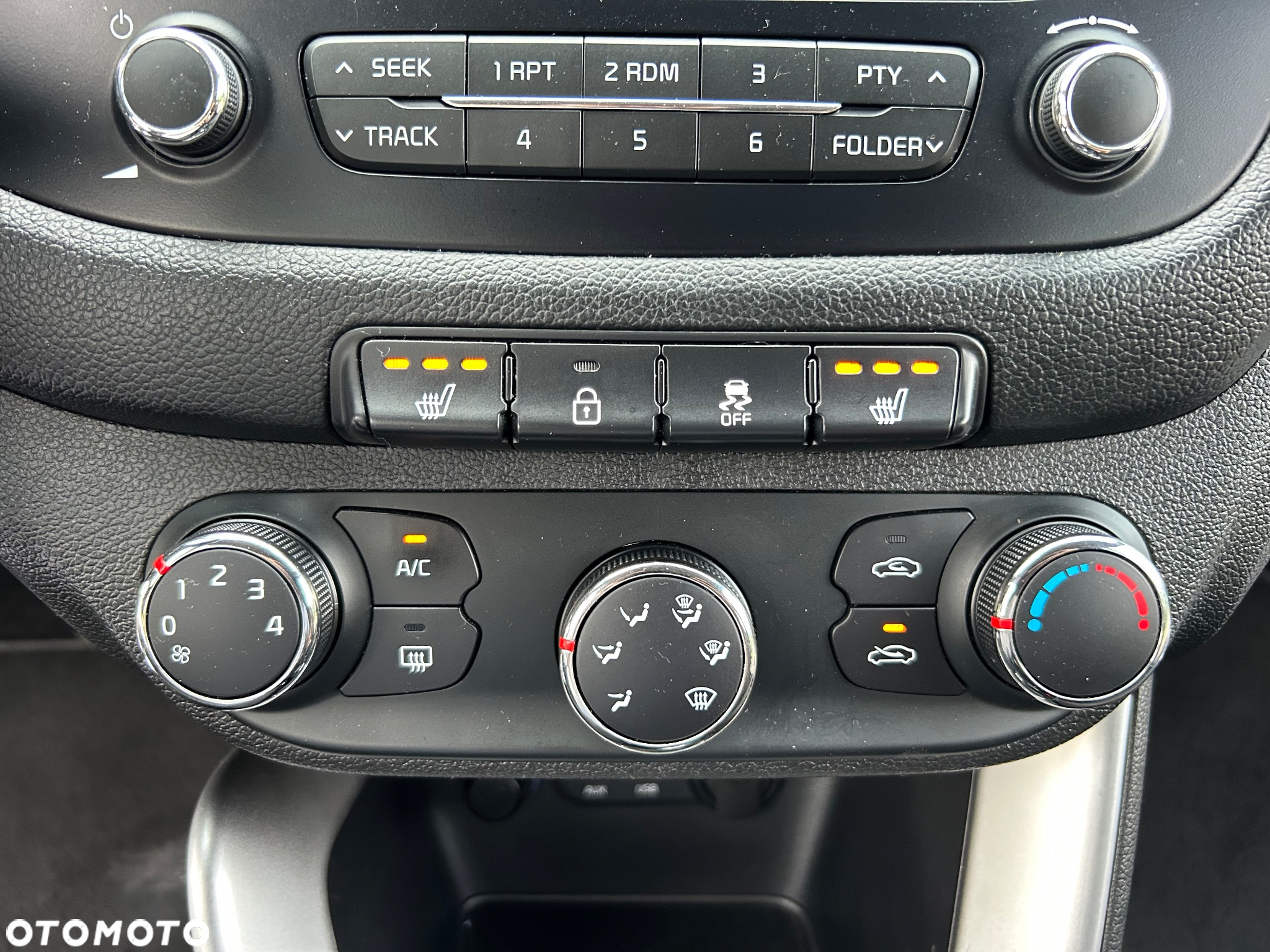 Kia Ceed 1.6 GDI ISG Dream Team Edition - 22