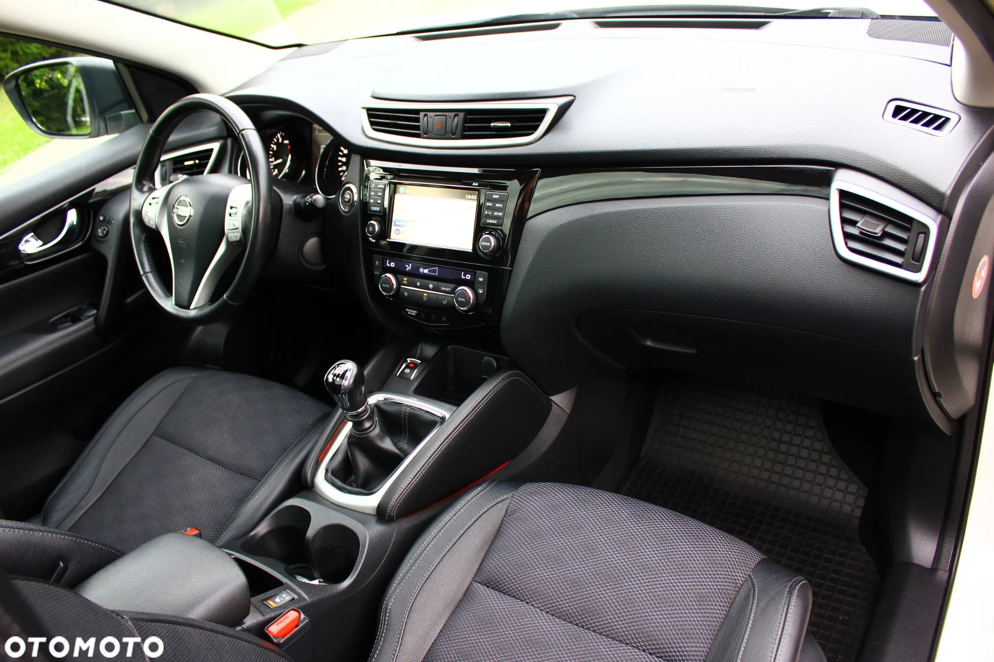 Nissan Qashqai 1.6 DIG-T Tekna - 40