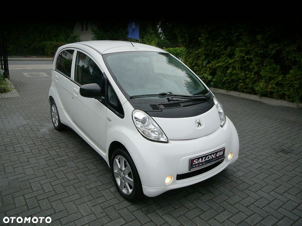Peugeot iOn - 3
