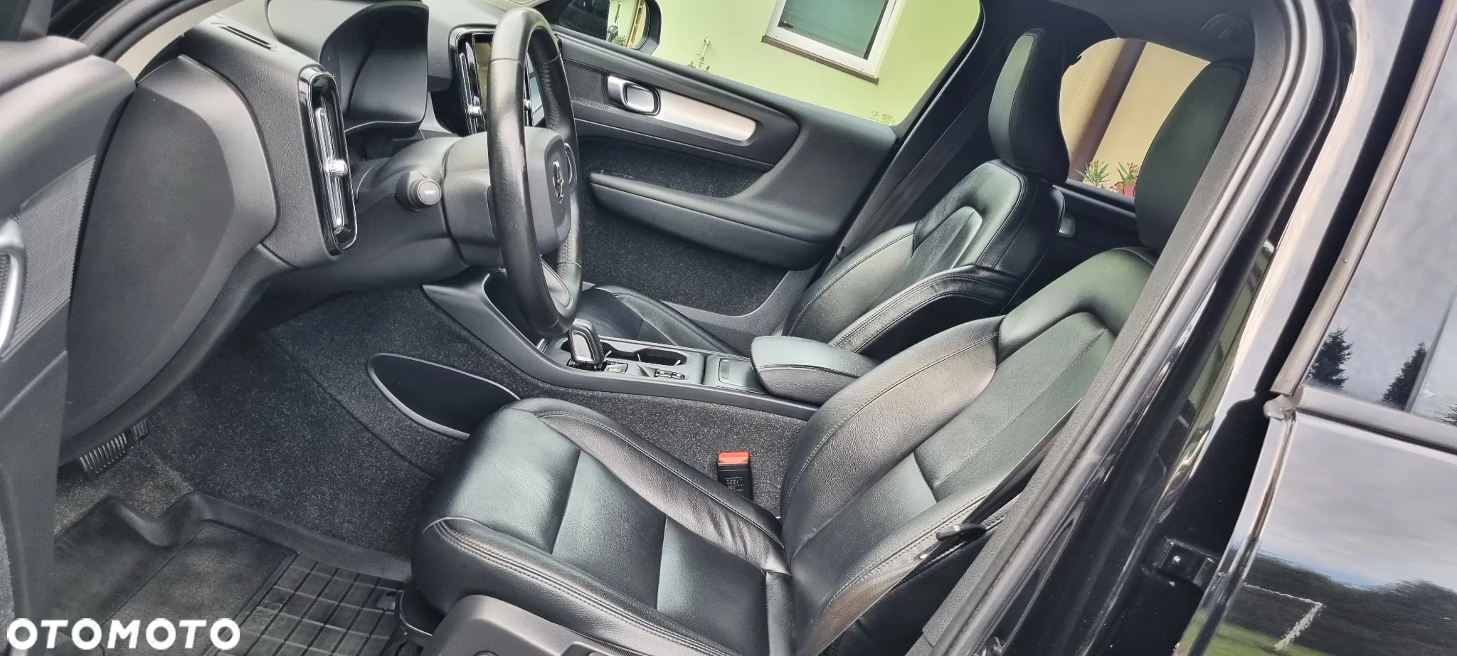 Volvo XC 40 D3 Momentum Pro - 21