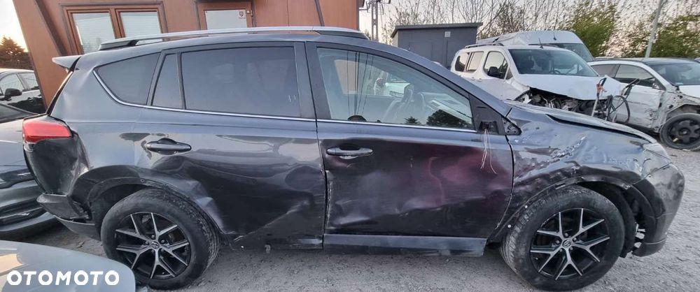 Toyota RAV4 - 18