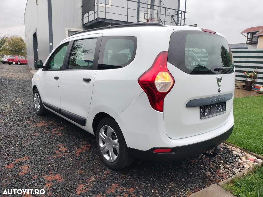 Dacia Lodgy dCi 90 Essential - 4