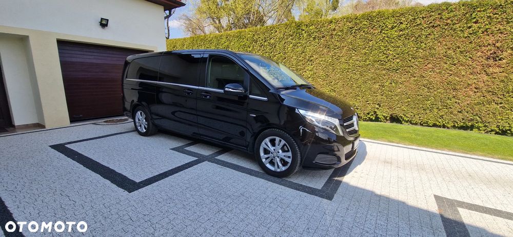 Mercedes-Benz Klasa V - 16