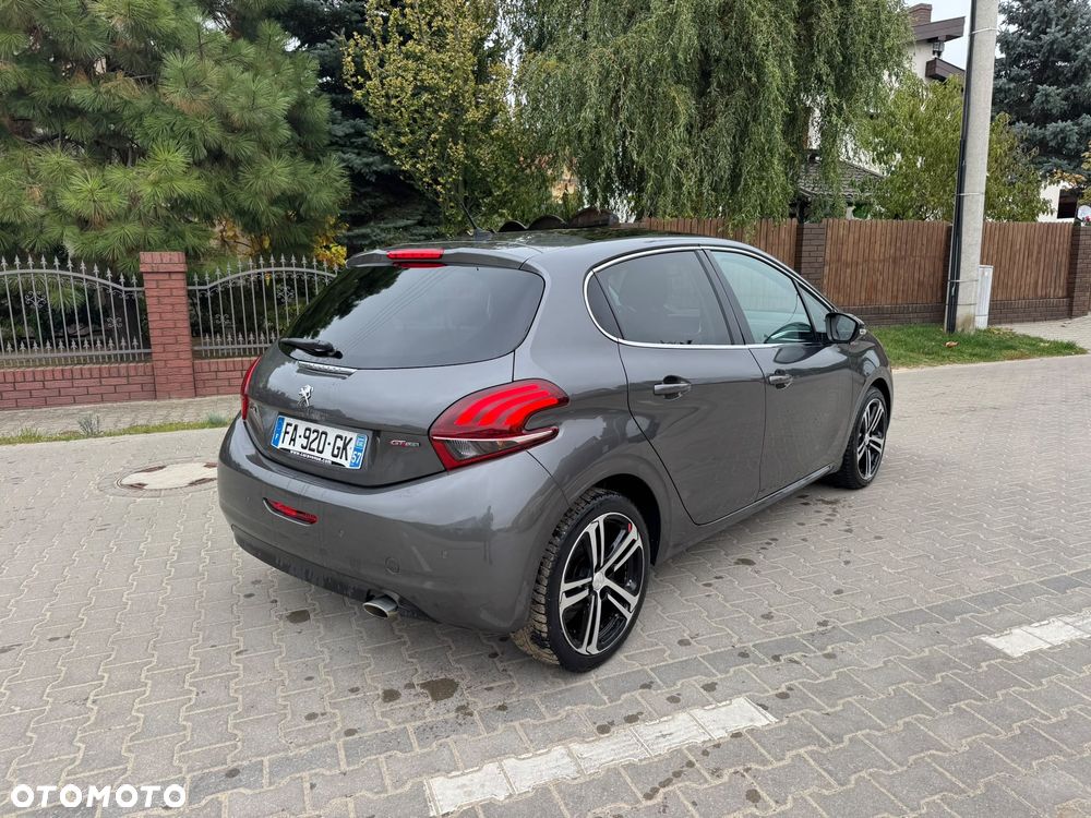Peugeot 208 2018 photo 4