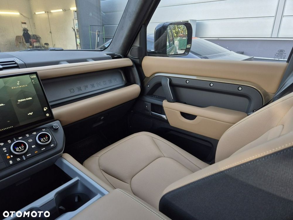 Land Rover Defender 130 D350 X-Dynamic HSE - 41